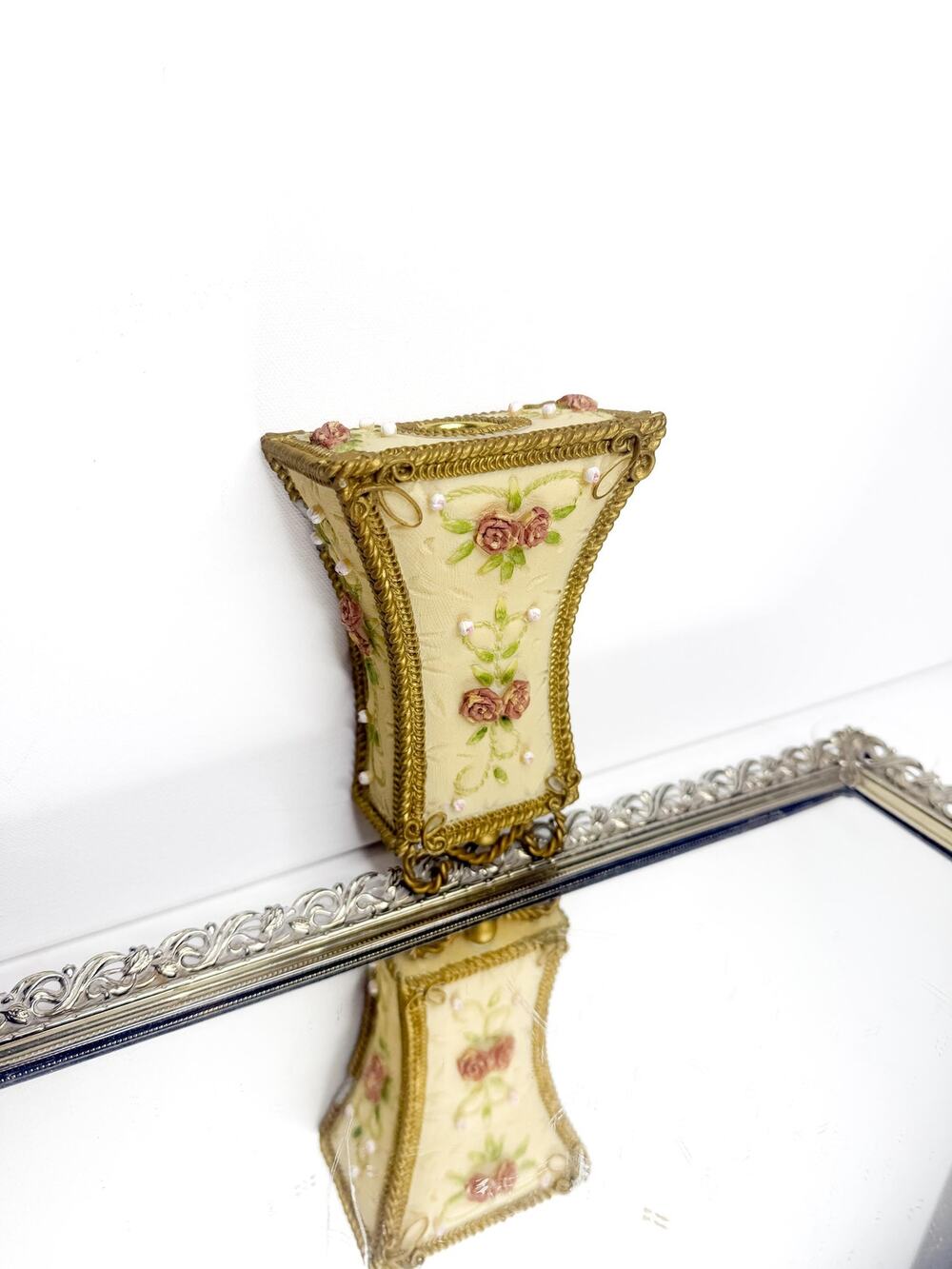 Wall Sconce, Candle Holder, Floral Design, Shabby Chic, Distressed, Resin, Vinta